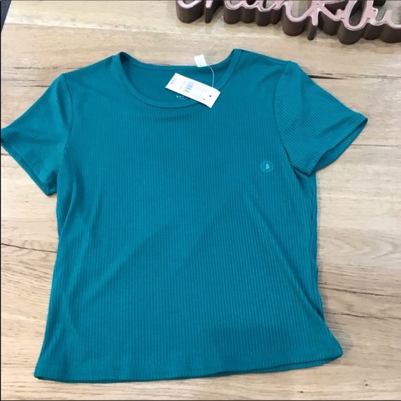 PacSun Basics Bundle of 3 Tops - Picture 4 of 6